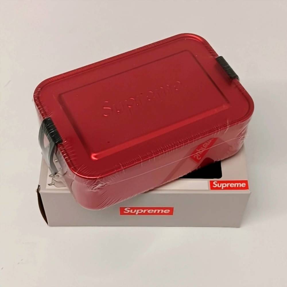 NEW SUPREME sigg small metal box plus in red